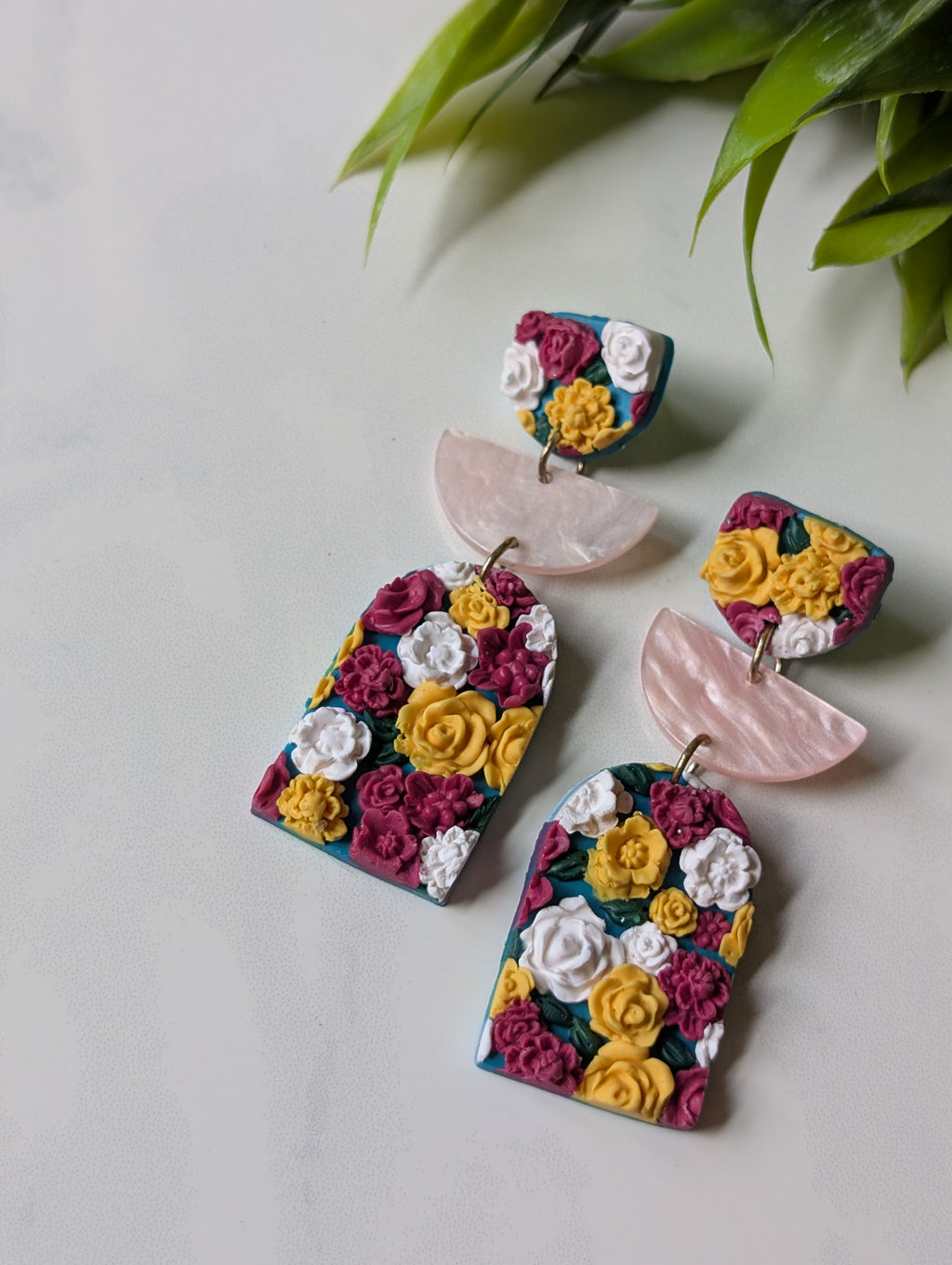 Mixed Floral Arches with Iridescent Pink Accents