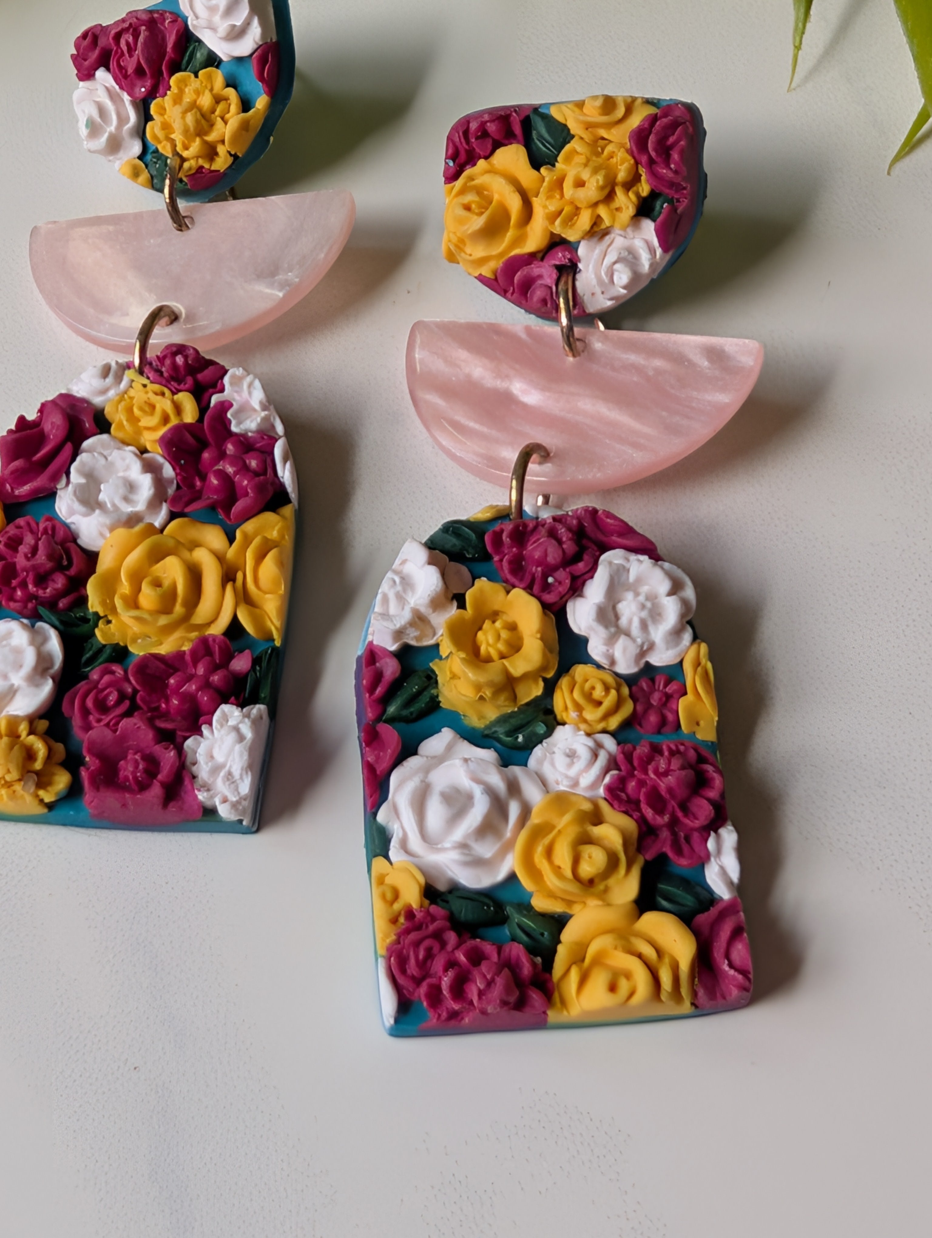 Mixed Floral Arches with Iridescent Pink Accents