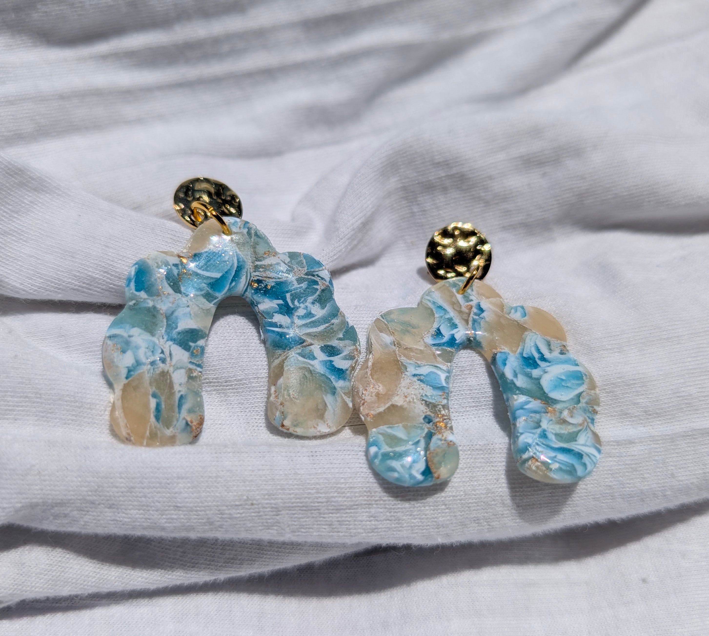 Blue and sand toned marbled arch earrings