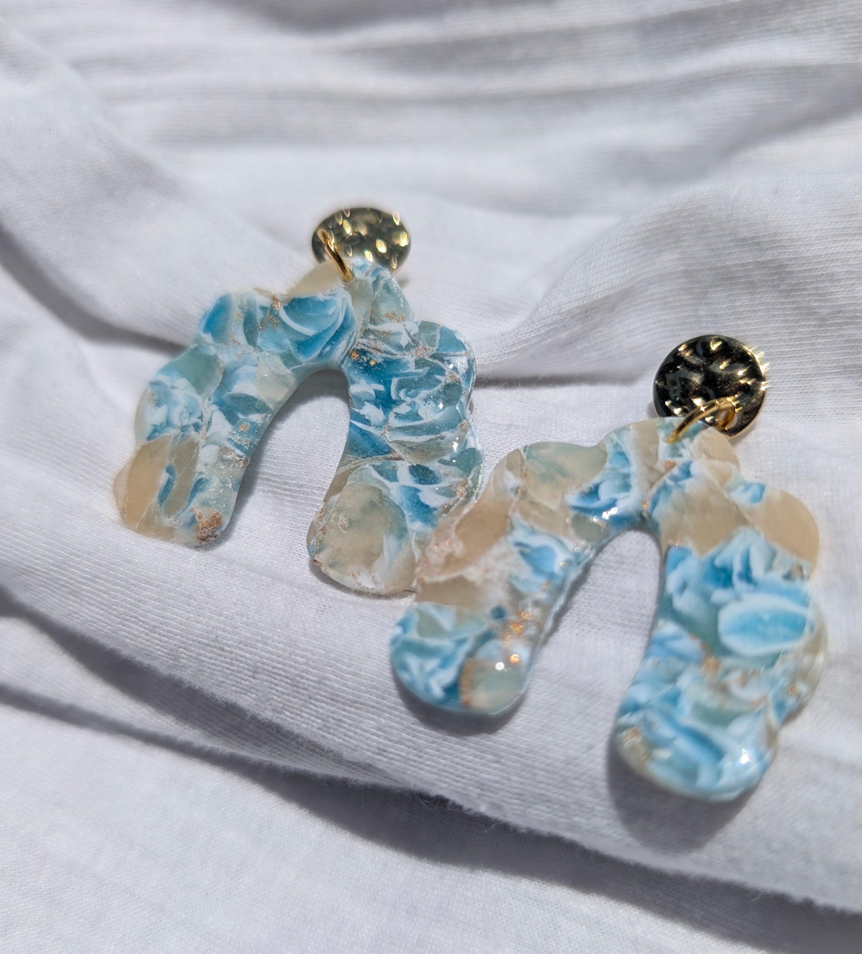 Blue and sand toned marbled arch earrings